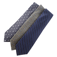 ブルガリ シルク100% 小紋柄 ネクタイ 買取相場例です。