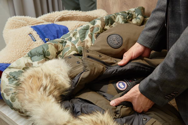 Canada goose 旧モデル XL 未使用 安価で-