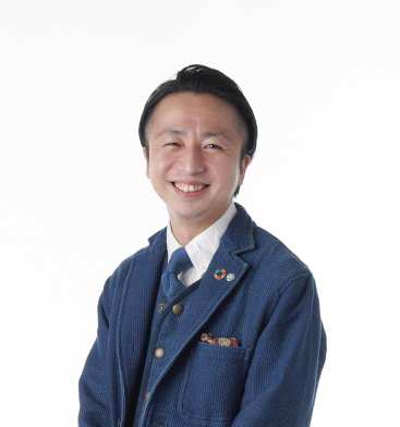 河口 直斗,リユース営業士,エコスタイル新宿店所属 店長

入社後は浜松鴨江店(現浜松入野店)、宅配買取センター店長、銀座店の店長を経て、現在の新宿店に所属。
知識が豊富で、洋服、バッグ、靴、時計、ジュエリーなどメンズ、レディース問わず幅広く査定している。