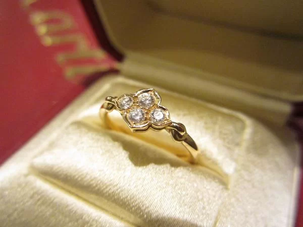Cartierカルティエのヒンドゥリング・K18PGピンクゴールド×ダイヤモンドを高価買取致しました、エコスタイル横浜店。状態は