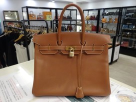 エルメスのゴールド　バーキン35の買取実績です。
