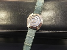 ショパール(Chopard )の時計の買取はエコスタイル広尾店におこしください。状態は使用感があるお品物になります。
