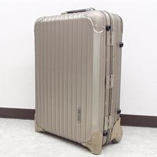 渋谷でリモワ(RIMOWA)のトパーズプレミアム チタニウムをお買取り致しました！状態は多少の傷がございます。