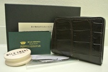 ワイルドスワンズ(wildswansの)クロコレザーPALM 2つ折り財布の買取ならエコスタイルへ状態は未使用品です。
