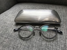 アイヴァン(EYEVAN)7285の度入り眼鏡をお買取しました。エコスタイル新宿店です。状態は通常使用品です。