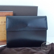COCOMEISTER(ココマイスター)レザー三つ折り財布をお買取いたしました。状態は通常使用感のあるお品物です。