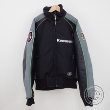 クシタニ(KUSHITANI)の通常使用感のあるバイク用ジャケットをお買取いたしました。状態は通常使用感のあるお品物になります。
