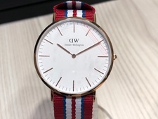 エコスタイル渋谷店ではダニエルウェリントン（Daniel Wellington）の腕時計を買取ました。状態は新品未使用です。