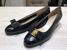 エコスタイル渋谷店では、サルヴァトーレフェラガモ(Salvatore Ferragamo)の靴を買取ました。状態は綺麗な状態です。