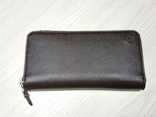 エコスタイル渋谷店で、ダンヒルの長財布のCOAT WALLET WITH ZIPを買取りました状態は傷などの無い非常に良い状態のお品物です。
