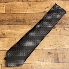 エコスタイル銀座本店で、ルイヴィトンのシルク素材のモノグラムイディールデザインのレジメンタルネクタイを買取いたしました。状態は未使用品です。