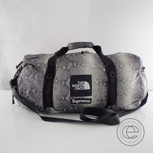 シュプリームの×THE NORTH FACE ノースフェイスコラボ 18SS NW81835I Snakeskin Flyweight Duffle Bagの買取実績です。