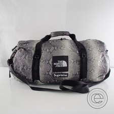 シュプリーム ×THE NORTH FACE ノースフェイスコラボ 18SS NW81835I Snakeskin Flyweight Duffle Bag 買取実績です。