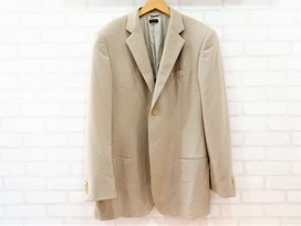 アルマーニのクラシコ　ベージュ　正規　カシミヤ100%　ジャケットの買取実績です。