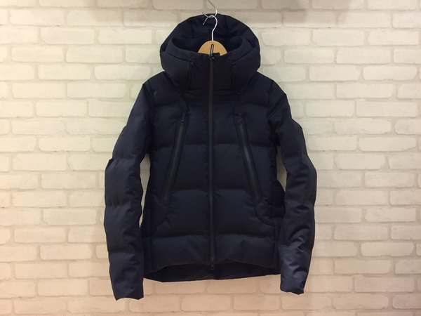 水沢ダウン(デサント)の18FW MOUNTAINEER LUMILETWOOL 2L ダウンジャケットの買取実績です。