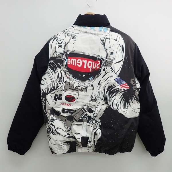 シュプリームのASTRONAUT PUFFY JACKET バックプリント ダウン ジャケットの買取実績です。