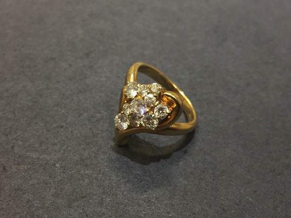 ダイヤモンドのK18 1.03ct  ラージメレダイヤ リングの買取実績です。