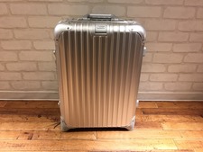 リモワ 920.52 トパーズ 2輪スーツケース 32L 買取実績です。