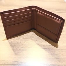 エコスタイル新宿南口店でボッテガヴェネタのイントレチャート財布を買取いたしました。状態は美品になります。