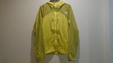 ノースフェイス ノースフェイス（THE NORTH FACE)イエロー　マウンテンエアー　フーディ　NP21720 買取実績です。