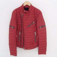 バルマンの国内正規 W5HT843B923 レッド ダウンライダースジャケットをブランド洋服買取のエコスタイルで買取致しました。状態は通常使用感があるお品物です。