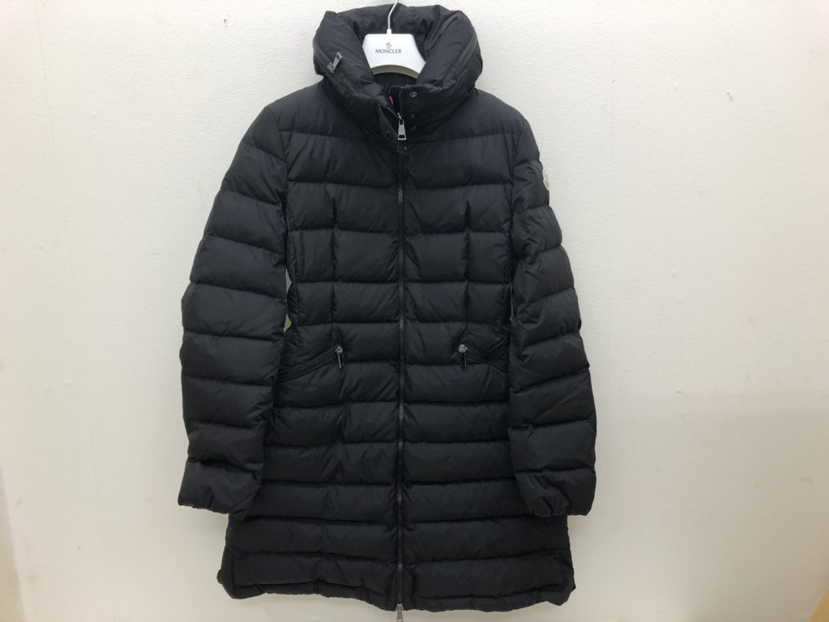 モンクレールの17-18AW　並行輸入　黒　FLAMMETTE ダウンコートの買取実績です。