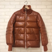 エコスタイル新宿南口店でレッドムーン（RED MOON）のNumber One Leather ダウンジャケットをお買取しました。状態は後見頃にスレが見受けられます。