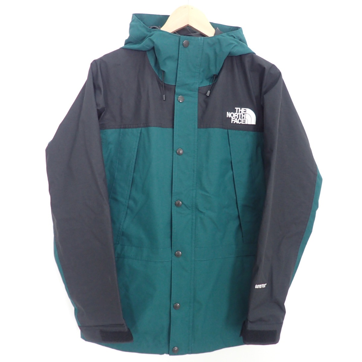 ノースフェイスのNP11834 GORE-TEXゴアテックス  MOUNTAIN LIGHT JACKET　マウンテンライト　18年製　国内正規品の買取実績です。