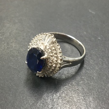 プラチナ900素材の3.33ct 0,70ctのサファイアとダイヤモンドデザインのリングをエコスタイル銀座本店で買取いたしました。状態は