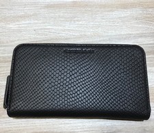 エコスタイル銀座本店で、エンポリオアルマーニの黒のYEME46YDS5Eの型押しレザーの長財布を買取ました。状態は未使用品です。