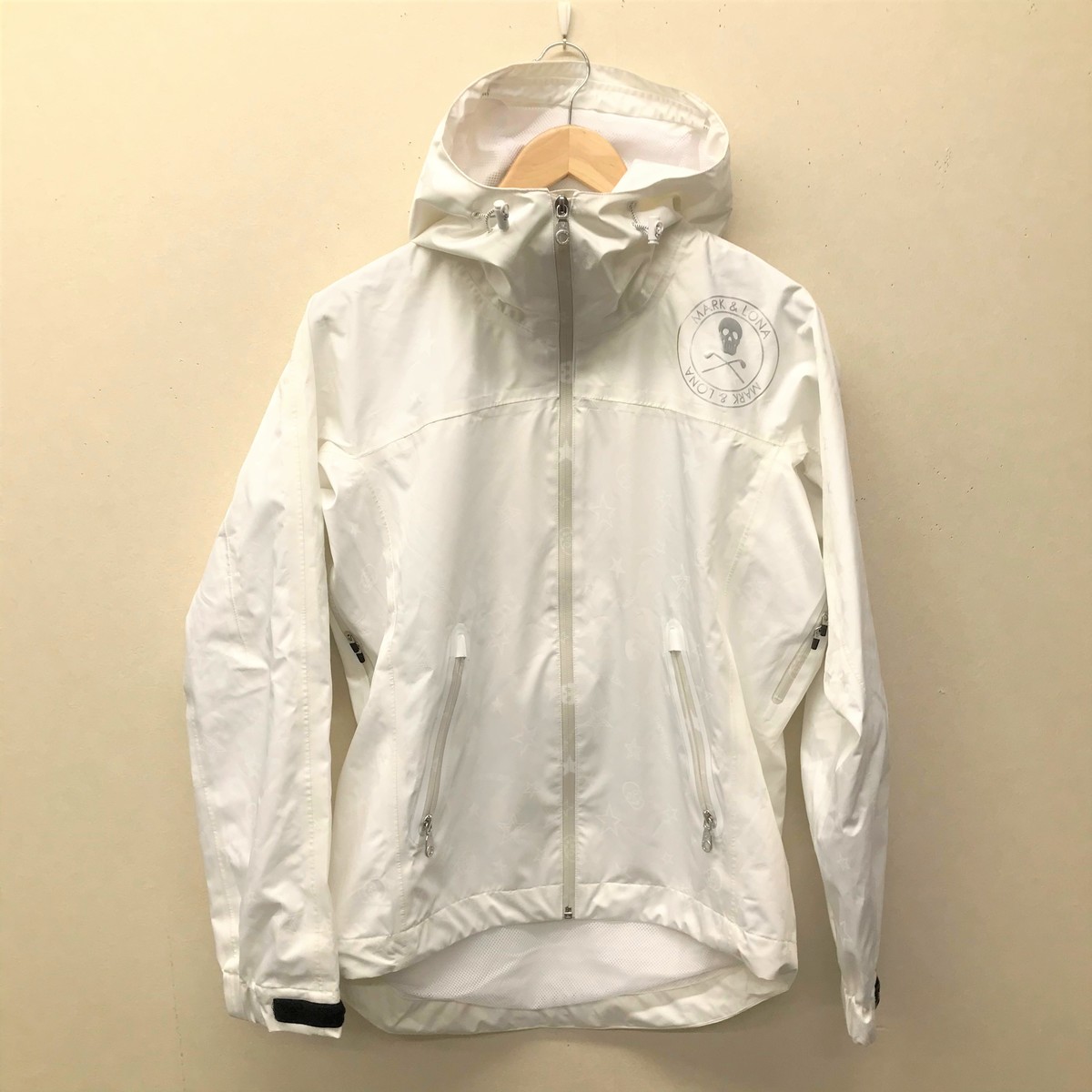 マーク&ロナのML-17S-L01-K 白 Super Duper Hood Jacketの買取実績です。