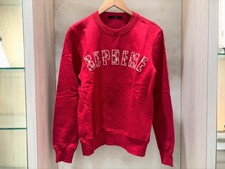 エコスタイル渋谷店で、2017年秋冬のルイヴィトン×シュプリームのアーチロゴスウェットシャツを買取ました。状態は若干の使用感がある中古品です。