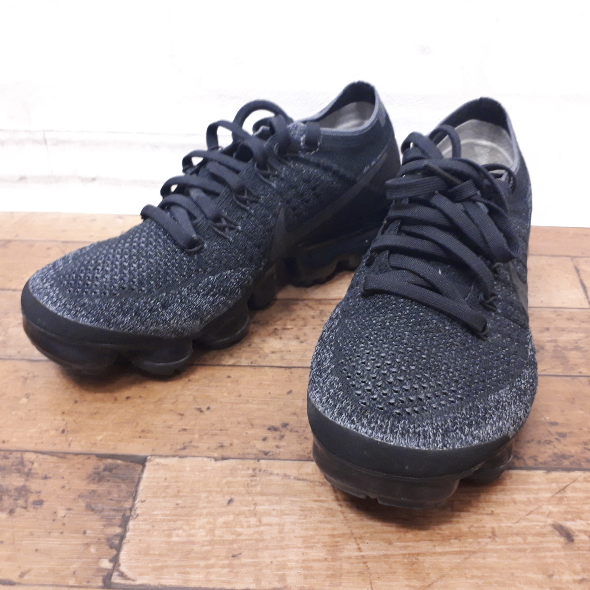 ナイキの899472-003 VAPORMAX FLYKNIT Triple Black スニーカーの買取実績です。