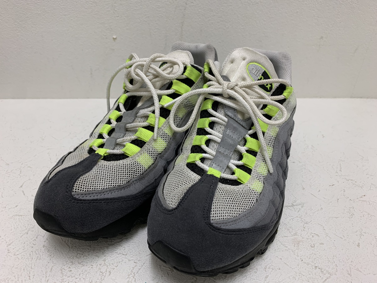 ナイキの554970-174　AIRMAX95 OG　エアマックス95　ホワイト/ネオン イエロー(イエローグラデーション)の買取実績です。