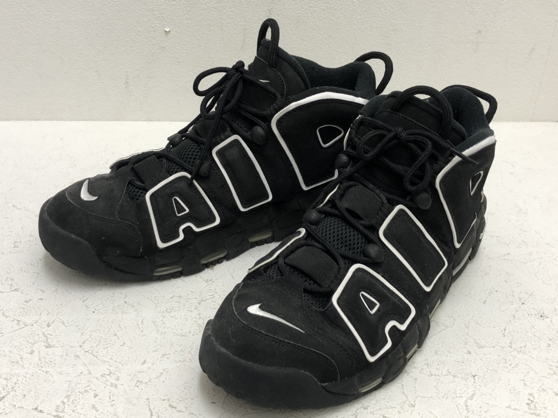 ナイキの414962-002 AIR MORE UPTEMPO 黒 スニーカーの買取実績です。