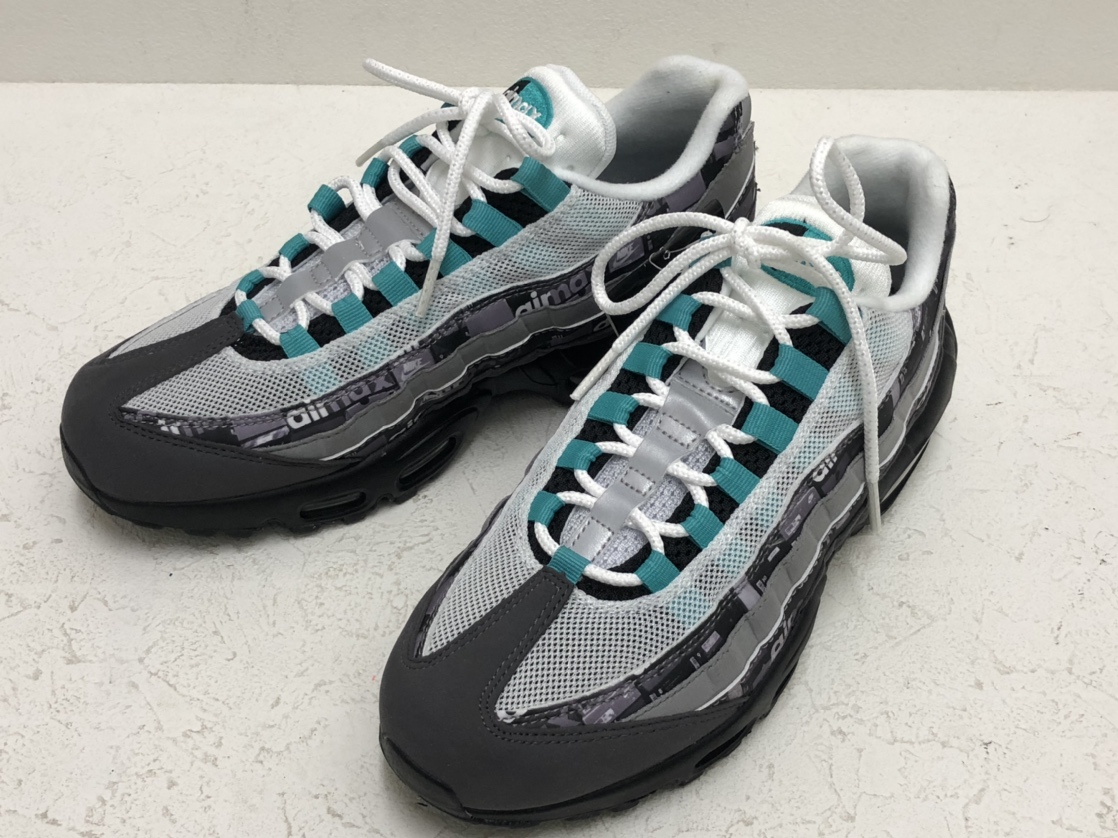 ナイキのAQ0925-001 AIRMAX95 ATMOS CLEAR JADE WE LOVE NIKEの買取実績です。