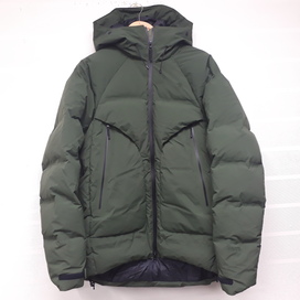 ゴールドウィンのGM29300P　Spur Down Jacketの買取実績です。