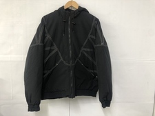 エコスタイル浜松鴨江店で、シュプリームの18AWの黒 Zig Zag Stitch Puffy Jacketを買取りました。状態は通常使用感があるお品物です。