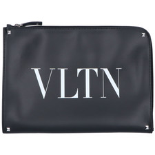 ヴァレンティノのロックスタッズ VLTNロゴ クラッチバッグを買取しました！エコスタイル宅配買取センターです。状態は使用感の少ない美品になります。