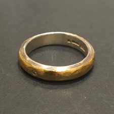 エコスタイル銀座本店で、マルコムベッツのK22YG×SV925の１Pダイヤのハンマリングのリングを買取りました。状態は綺麗な状態の中古美品です。