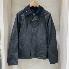 エコスタイル渋谷店で、2018年秋冬のバブアー×エンジニアドガーメンツのジャケット(Graham Wax)を買取りました。状態は綺麗な状態の中古美品です。