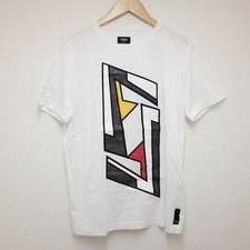 エコスタイル渋谷店で、フェンディのFY0894 A9M2のFFグラフィックロゴのクルーネック半袖Tシャツを買取しました。状態は通常使用感があるお品物です。