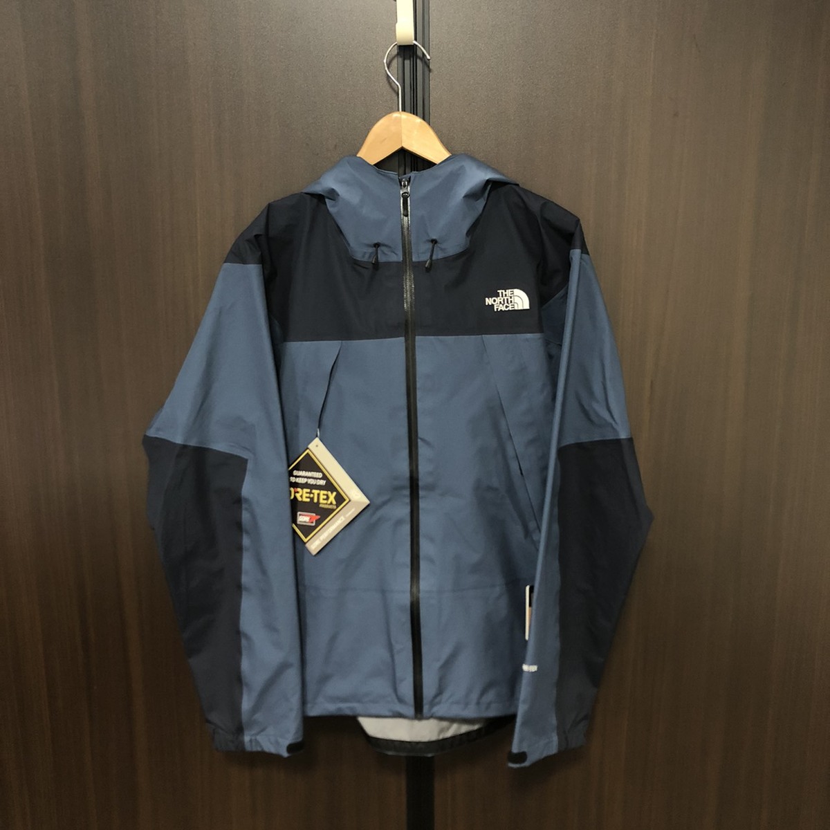 ノースフェイスのNP11503　GORE-TEX(ゴアテックス)　Climb Light Jacket(クライムライトジャケット)の買取実績です。