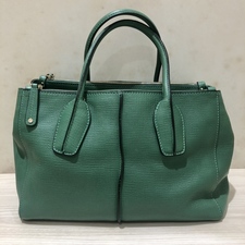 エコスタイル渋谷店で、トッズのグリーンのレザーの2WAYハンドバッグを買取しました。状態は通常使用感があるお品物です。