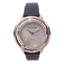 エコスタイル銀座本店で、シチズンのEW522-20DのLのエコドライブのホワイトシェル×ダークネイビーのレザーベルトの腕時計を買取ました。状態は若干の使用感がある中古品です。