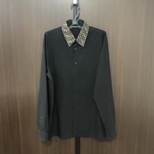 エコスタイル大阪心斎橋店にて、フェンディの2019年AWモデルである、ブラック×襟ズッカ柄、長袖コットンシャツ(FS0751A4S6、即完売品)を高価買取いたしました。状態は通常使用感のお品物です。