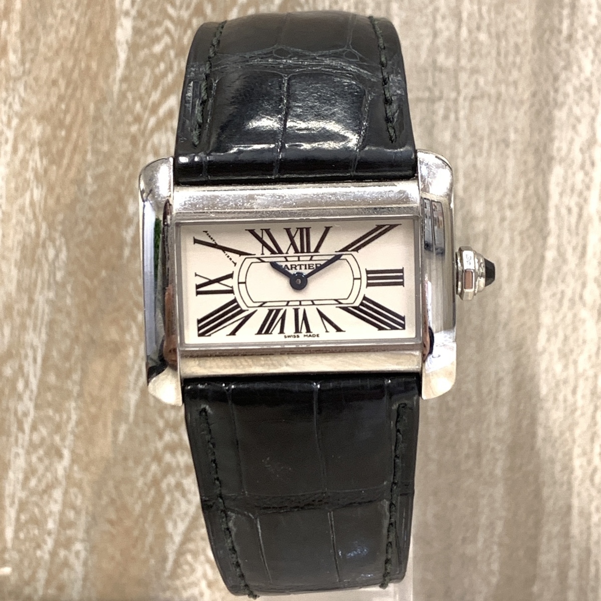カルティエの2599 タンクミニディヴァン クロコベルト 腕時計の買取実績です。
