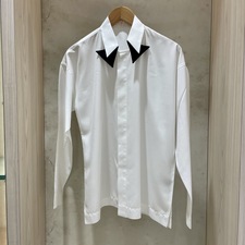 エコスタイル渋谷店で、2015年秋冬のオムプリッセイッセイミヤケのシャツを買取ました。状態は若干の使用感がある中古品です。