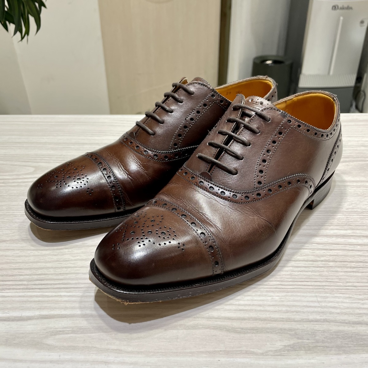 グレンソンのブラウン 22352 GR-OXFORD パンチドキャップトゥ セミブローグシューズの買取実績です。