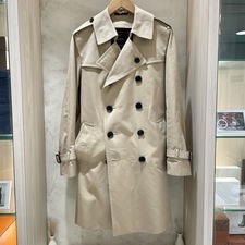 エコスタイル渋谷店で、サンヨーの100年コート(P1A-59-012-45)を買取ました。状態は若干の使用感がある中古品です。